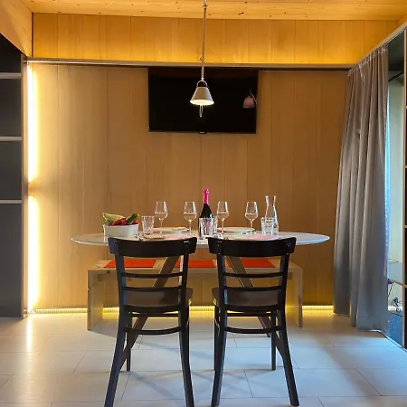 מלון דירות Kar Design 4*